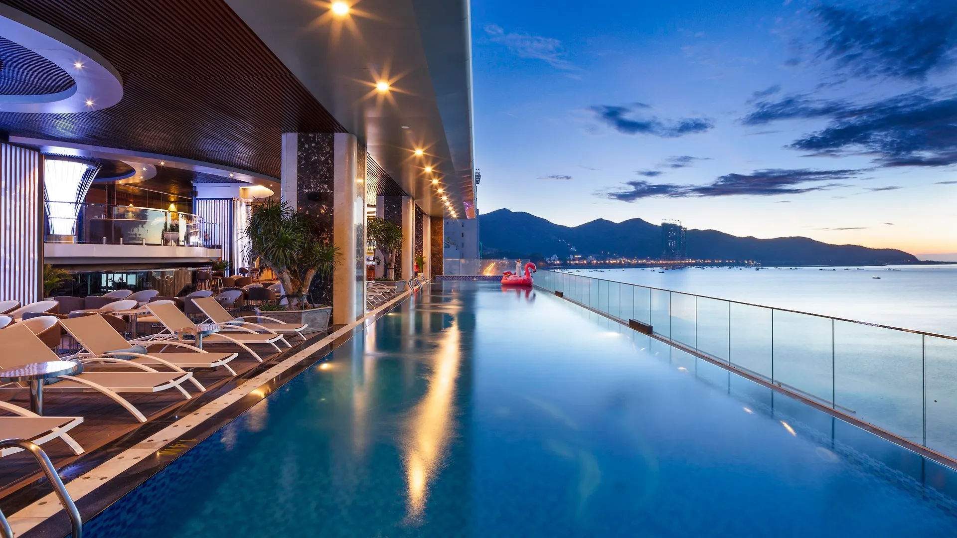 Nha Trang Horizon Hotel  Нячанг